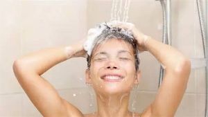 冬天洗頭易禿頭？醫生闢謠：不洗也會掉髮
