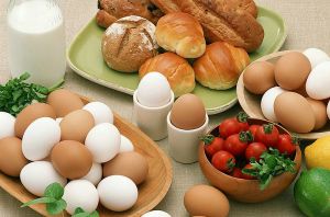 頭髮一直掉 營養師建議攝取這些營養素