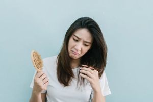 頭髮一直掉 你是否用了這種洗髮水