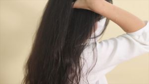 女人頭髮稀疏什麼原因 女性頭髮稀少怎麼辦?