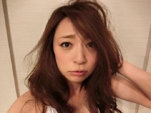 早上「頭髮亂翹」都是因為這些原因...？