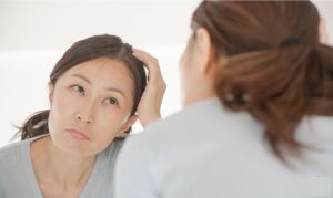 【更年期脱髮怎麼辦? 】中年女性的脱髮問題大解析