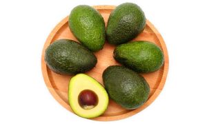 鱷梨促進頭皮和頭髮健康！2種使用鱷梨的方法