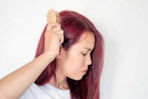 如果不小心借用了“梳子”……可能會發生脱髮