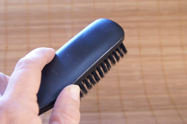 選擇豬鬃梳子的步驟4