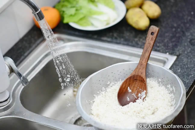 浸泡大米 浸泡大米