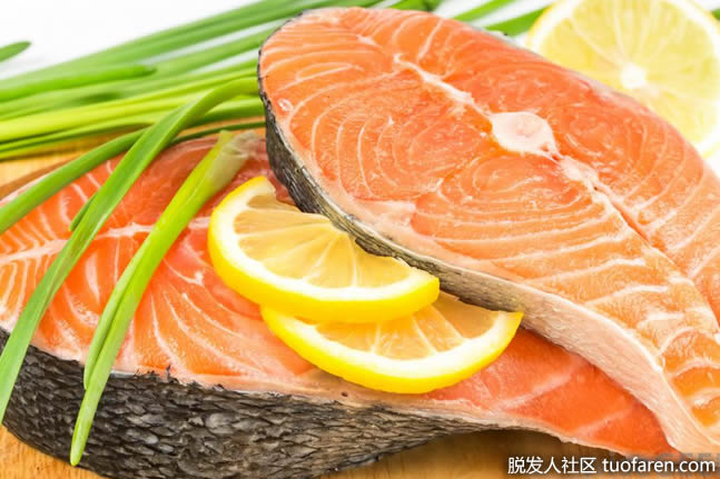 鮭魚富含Omega-3脂肪酸。 鮭魚富含Omega-3脂肪酸。