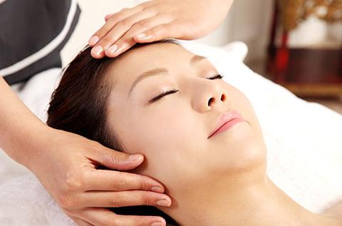 頭部按摩 頭部按摩