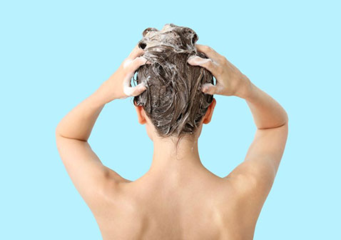 頭髮掉的厲害早期症狀圖片洗頭<a href='t/t_247' title='掉頭髮' target='_blank'>掉頭髮</a>過多