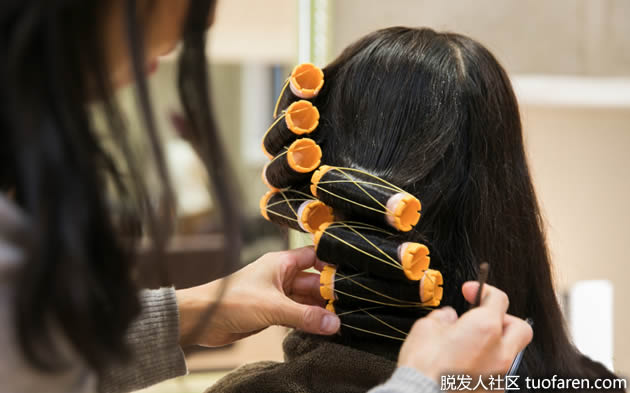 因染燙、過度接觸美髮清潔產品導致接觸性皮膚炎