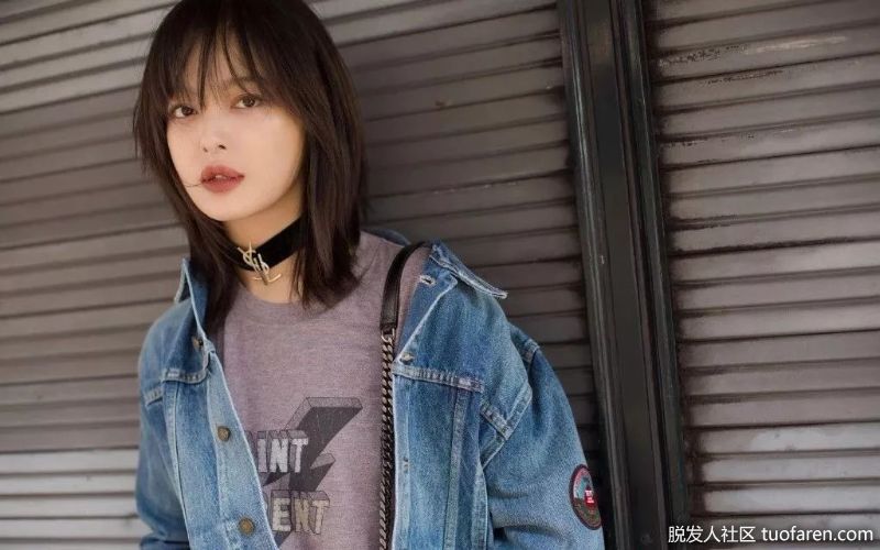 辛芷蕾髮型圖：辛芷蕾的這款短髮不同於一般的短髮的可愛風格，是甜美酷帥兼具。想要甜美畫風還是霸氣畫風，完全取決於妝容和笑容的變化，可鹽可甜百變感十足。