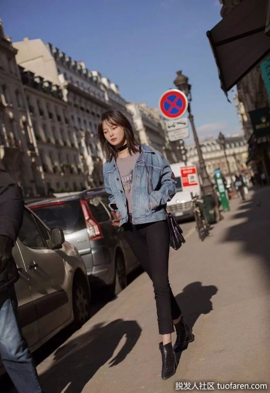 辛芷蕾髮型圖：辛芷蕾髮型還有一個很大的原因就是因為最多網紅都剪了這款髮型，同樣是齊肩髮型，想要辛芷蕾同款秘訣之一就是層次一定要高！