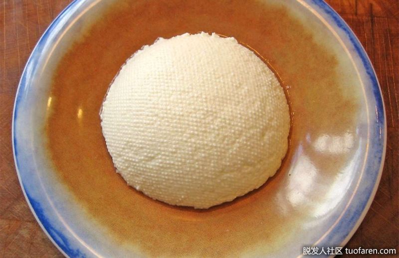 意大利乳清乾酪：意大利乳清乾酪每100克(3.5盎司)含有1.4克賴氨酸，是素食主義者增加賴氨酸攝入量的最佳選擇。