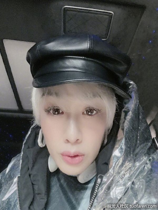 鍾麗緹真是愛美又喜歡打扮，但是每次的風格都會讓人耳目一新，眼前一亮。