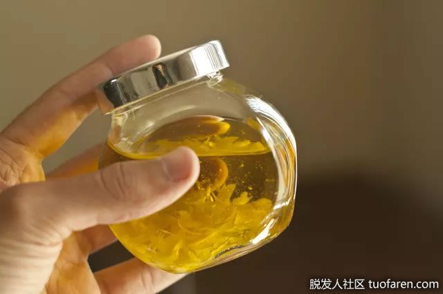 把它放在那裏幾天，但一天搖幾次瓶子。