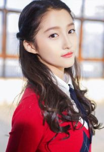 關曉彤捲髮髮型圖片