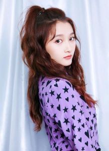 關曉彤捲髮髮型圖片