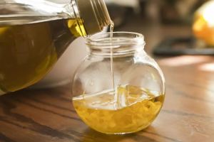 如何在家制作檸檬油